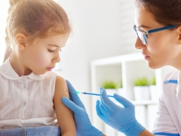Vaccinazioni a scuola: disponibile il modello per i genitori