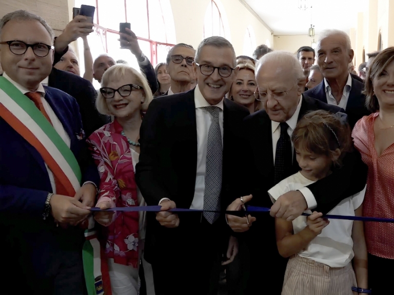  INAUGURATO L’ECOSISTEMA EDUCATIVO PER NAPOLI NORD, DE LUCA: UNA GIORNATA STORICA PER TANTI GIOVANI E LE LORO FAMIGLIE