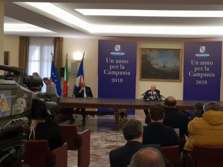 Conferenza stampa di fine anno, De Luca: “Parliamo con i fatti. Il 2019 anno del lavoro”