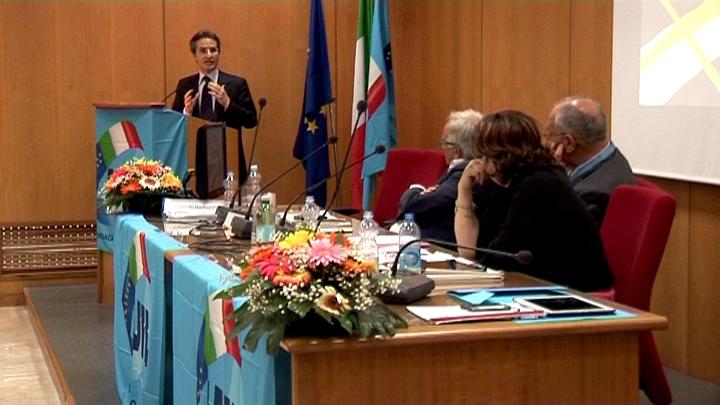 Il presidente Caldoro al convegno "Ricostruire" promosso da UIL Campania