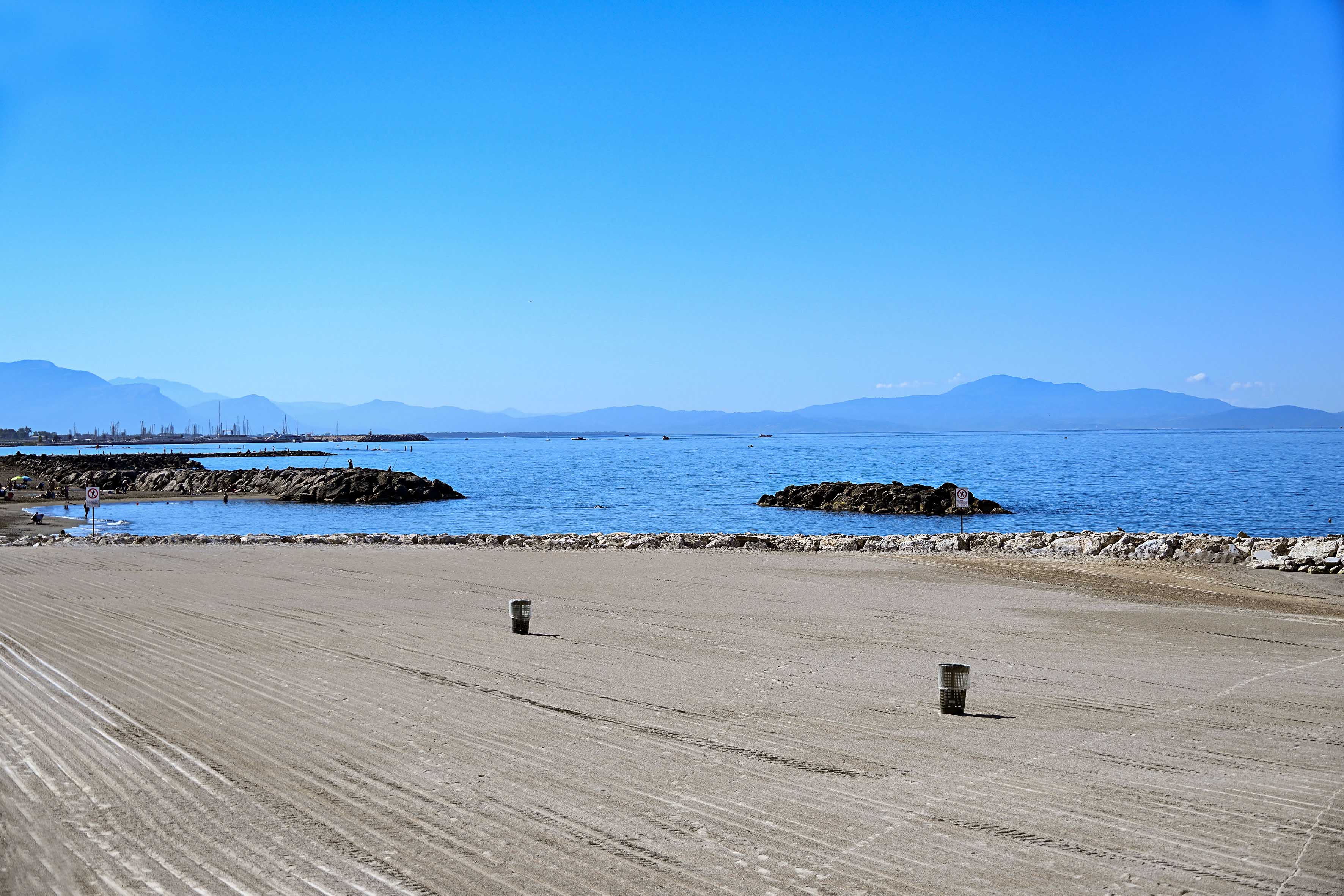 de_luca-nuove_spiagge_salerno