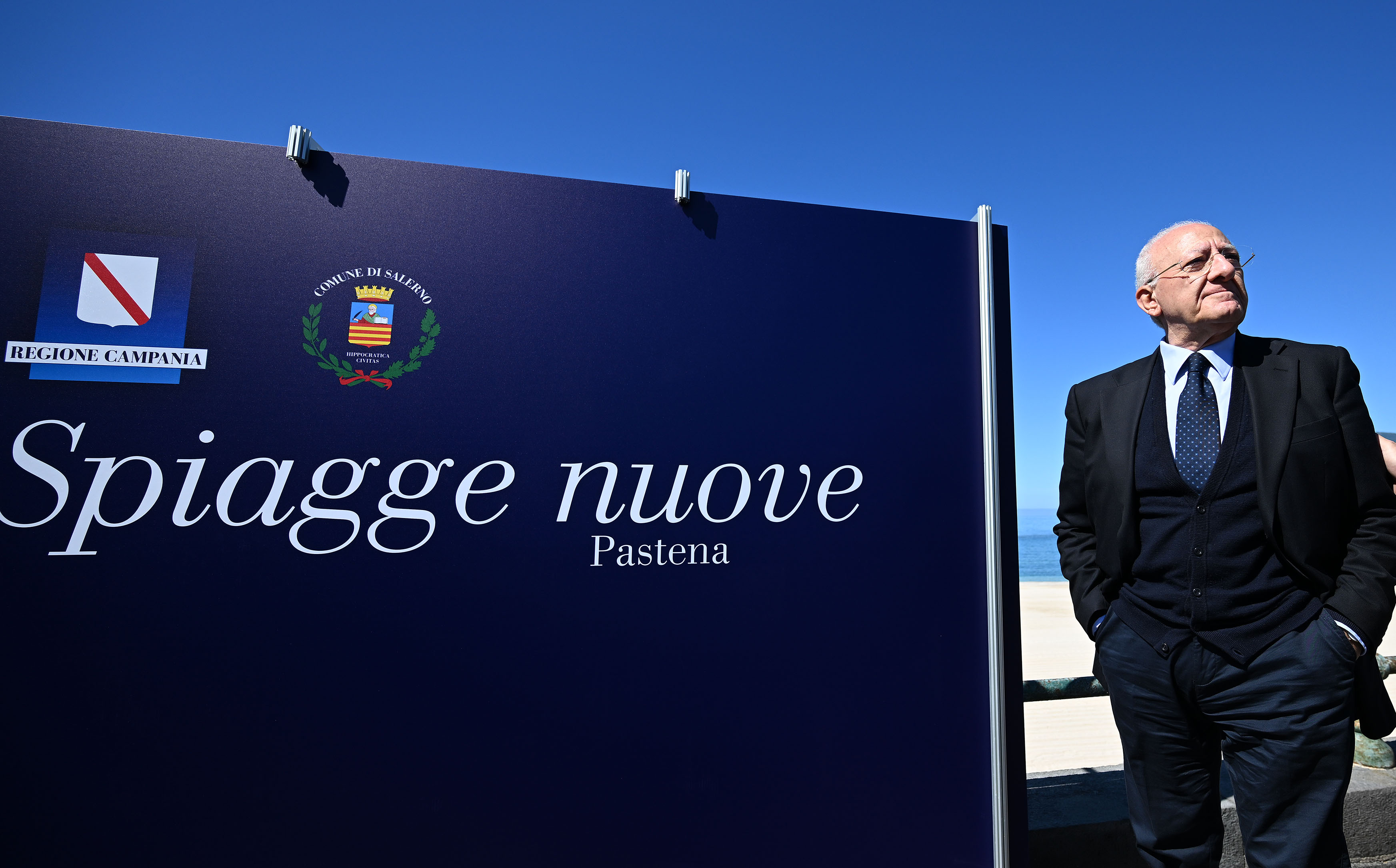 de_luca-nuove_spiagge_salerno