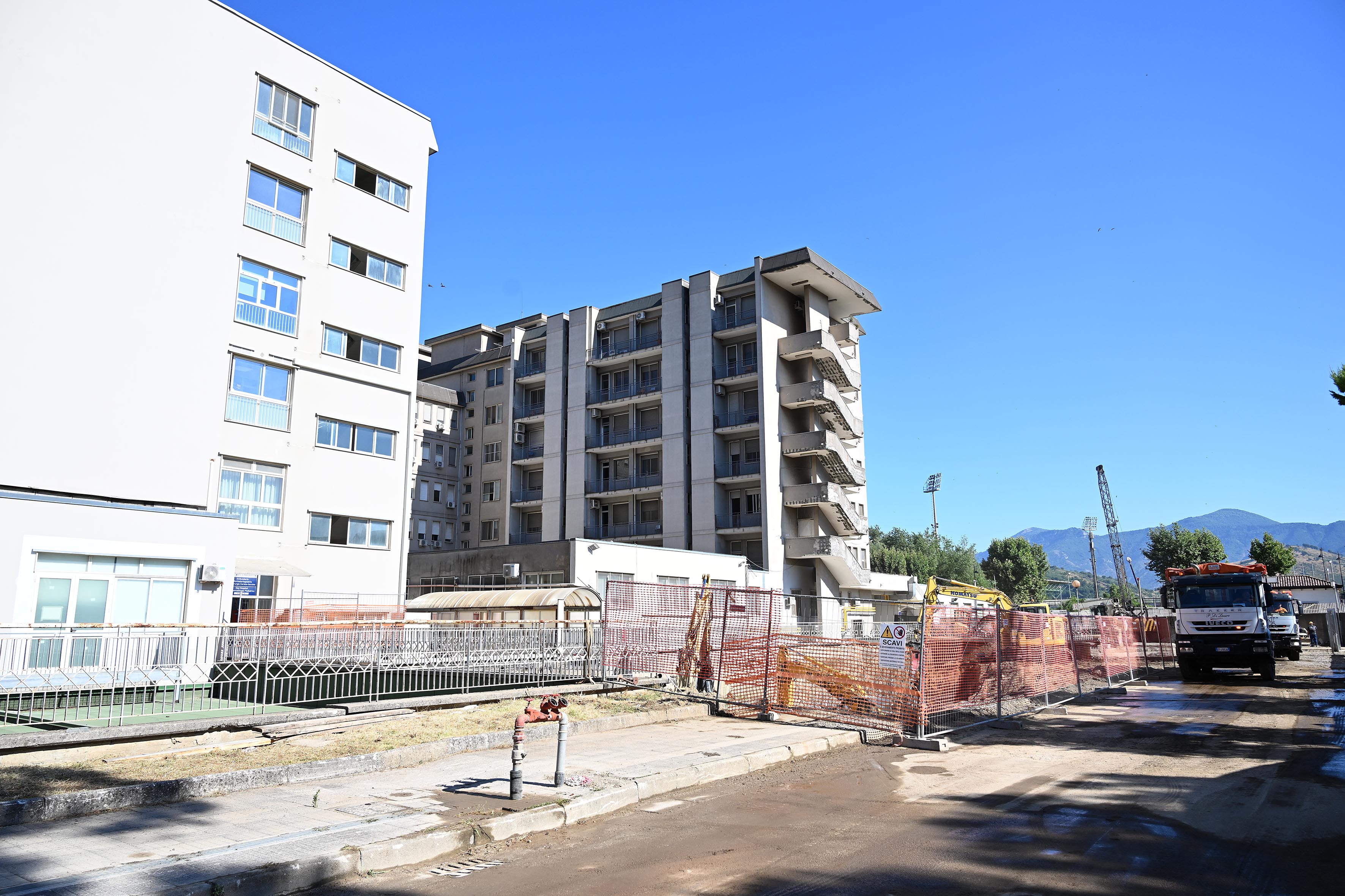 de_luca-cantiere_ospedale_nocera