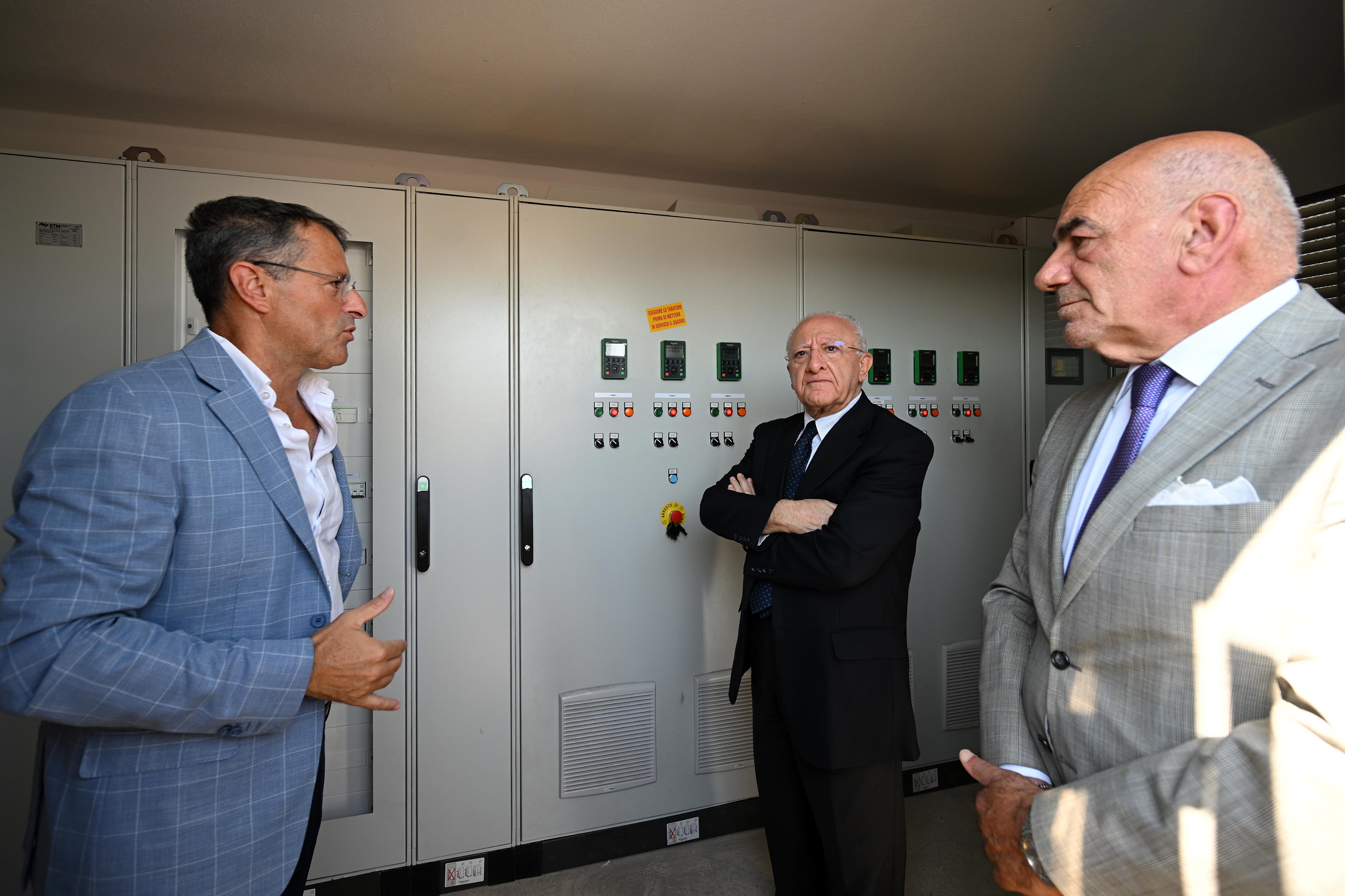 De Luca alla presentazione delle opere di completamento dell'impianto fognario di scafati