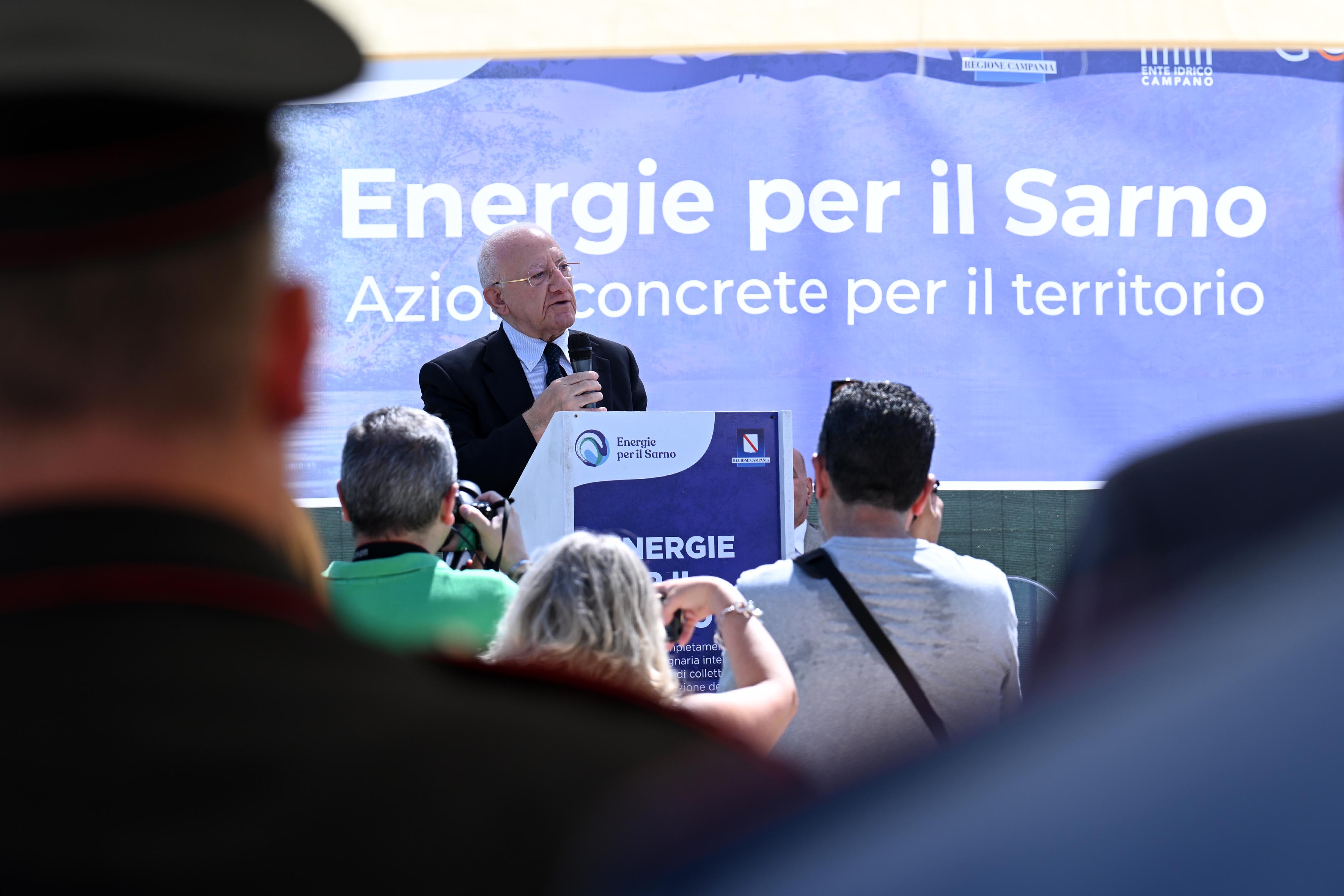 De Luca alla presentazione delle opere di completamento dell'impianto fognario di scafati