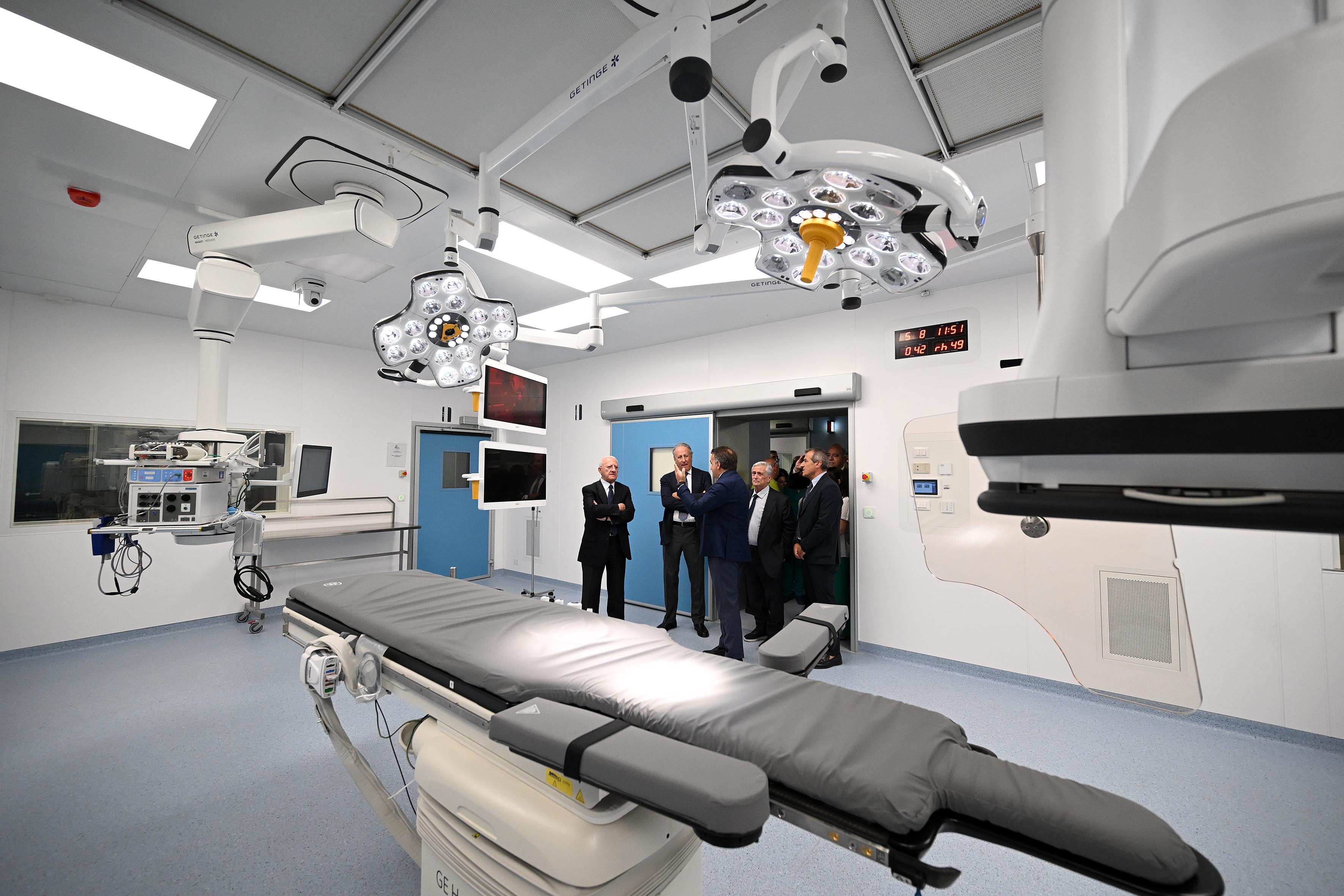 AOU Federico II (Napoli), inaugurazione sala ibrida e visita al cantiere Progetto la Cicogna