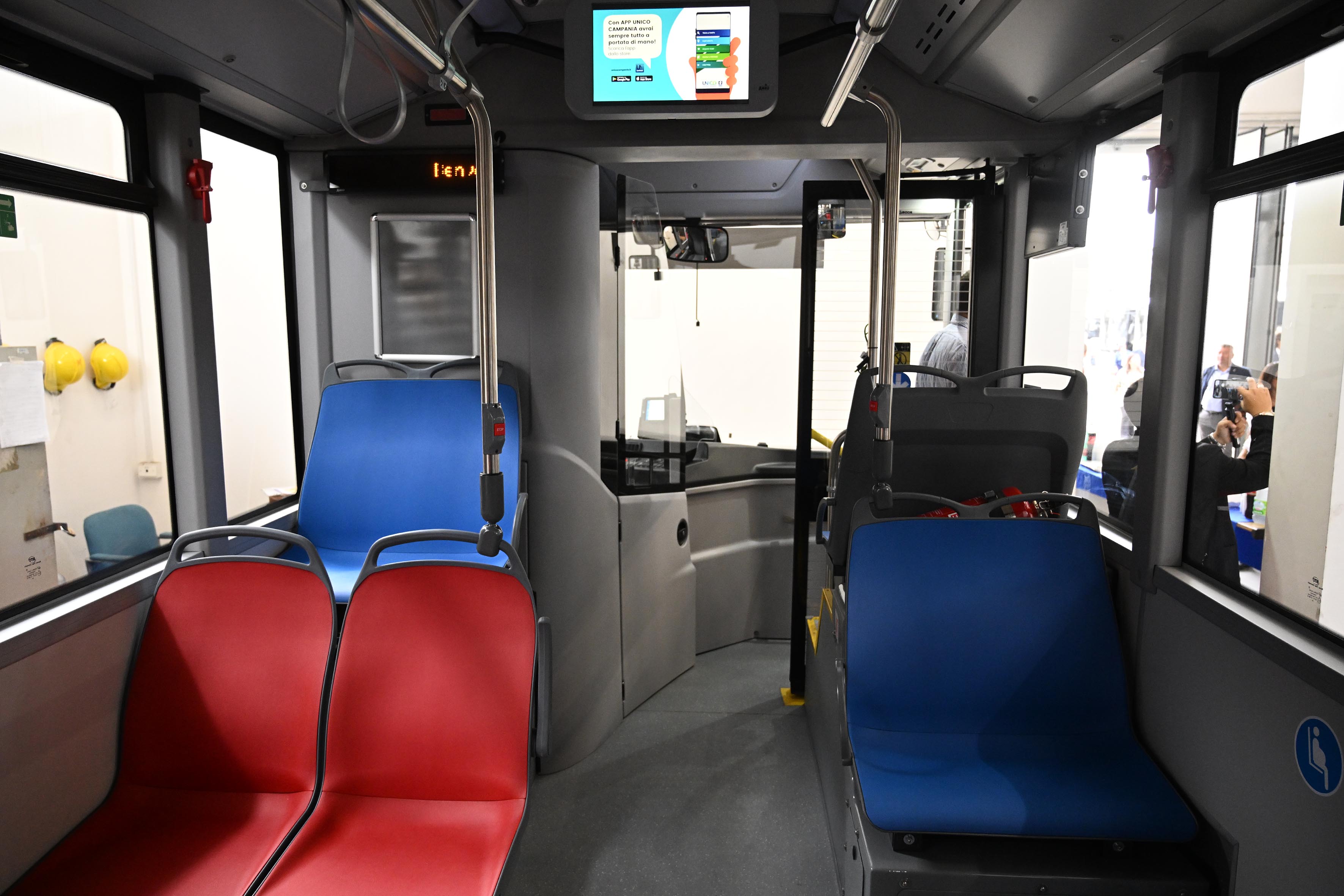 de_luca-autobus_air_caserta