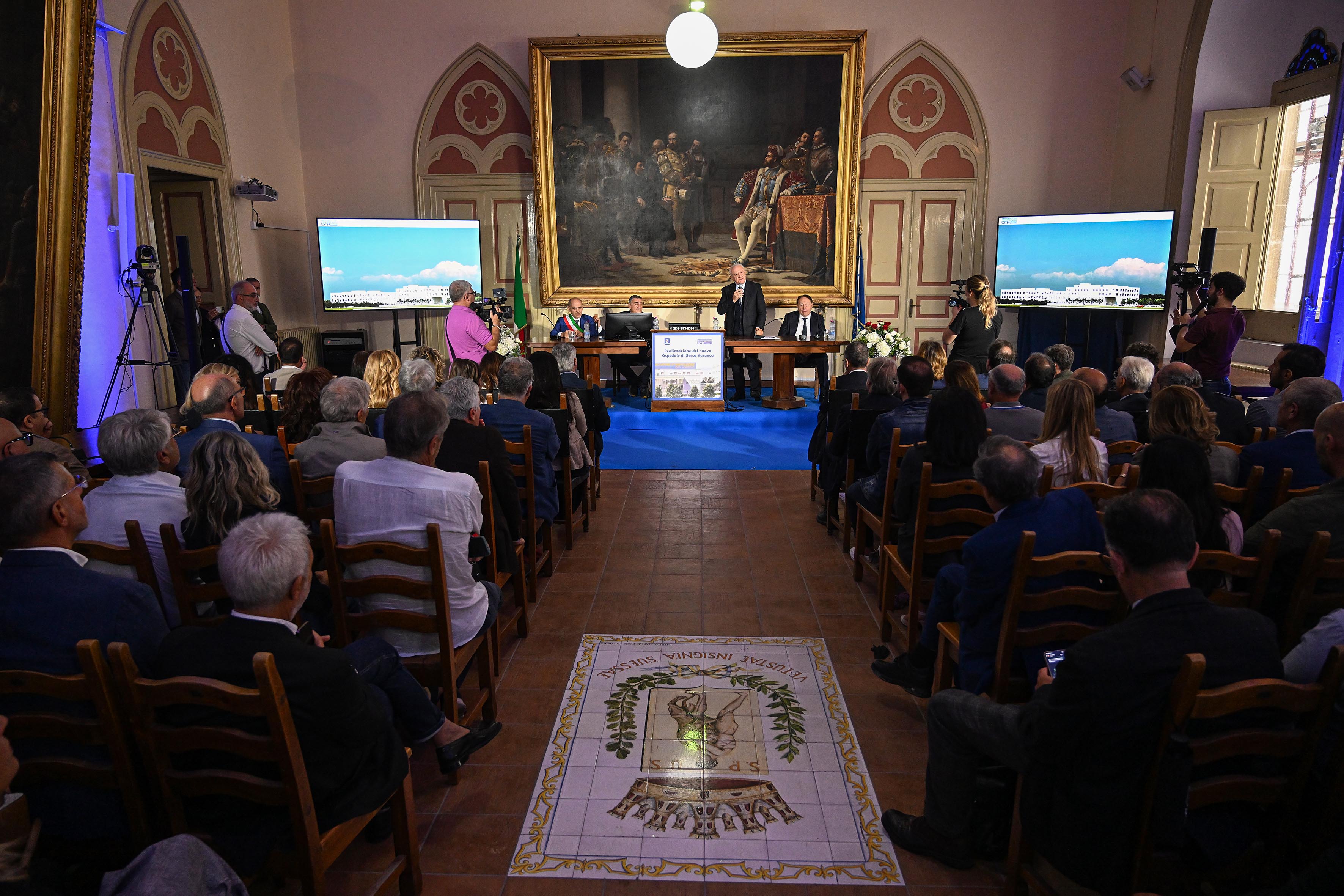 de_luca-ospedale_sessa_aurunca-