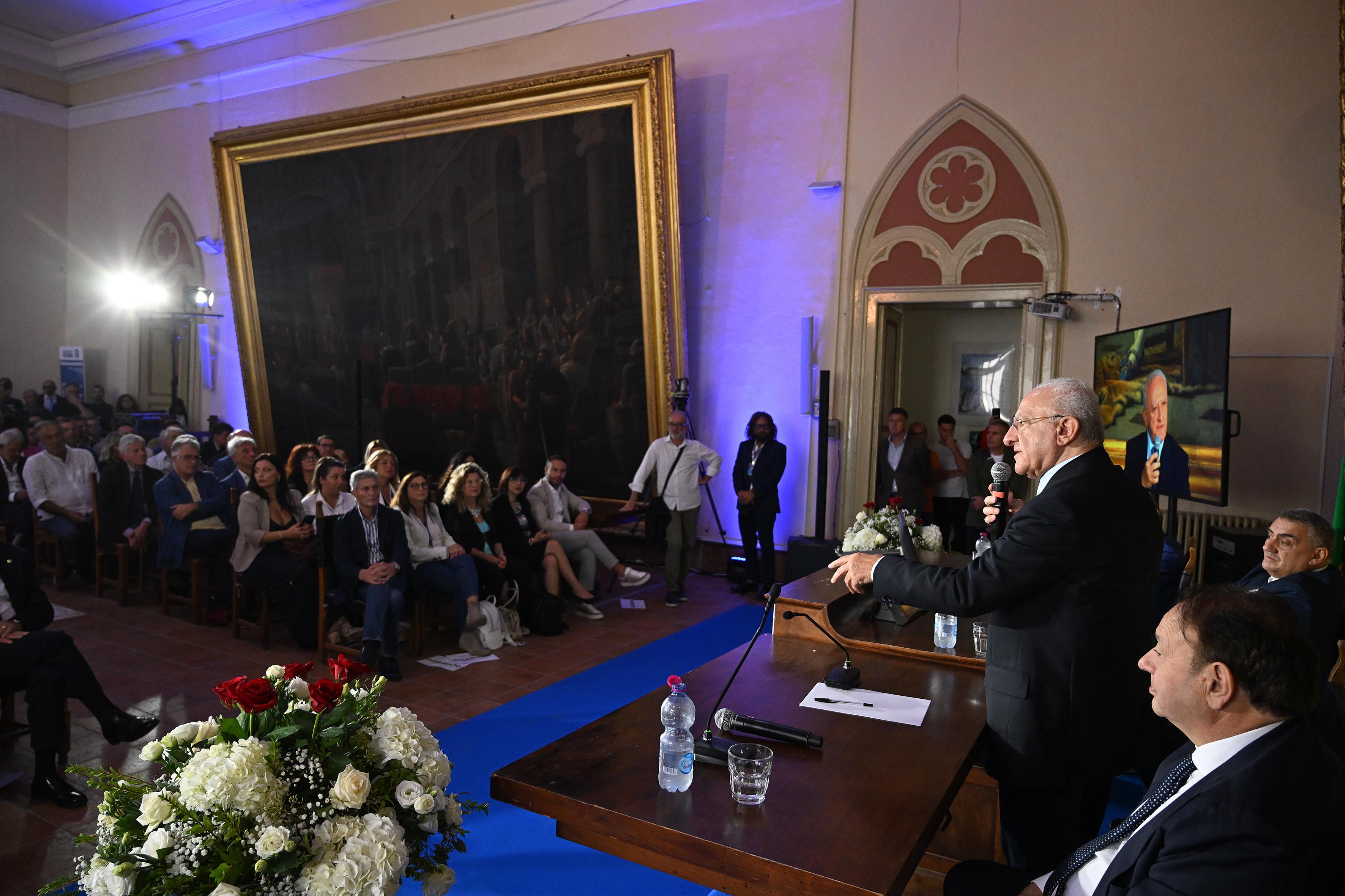 de_luca-ospedale_sessa_aurunca-