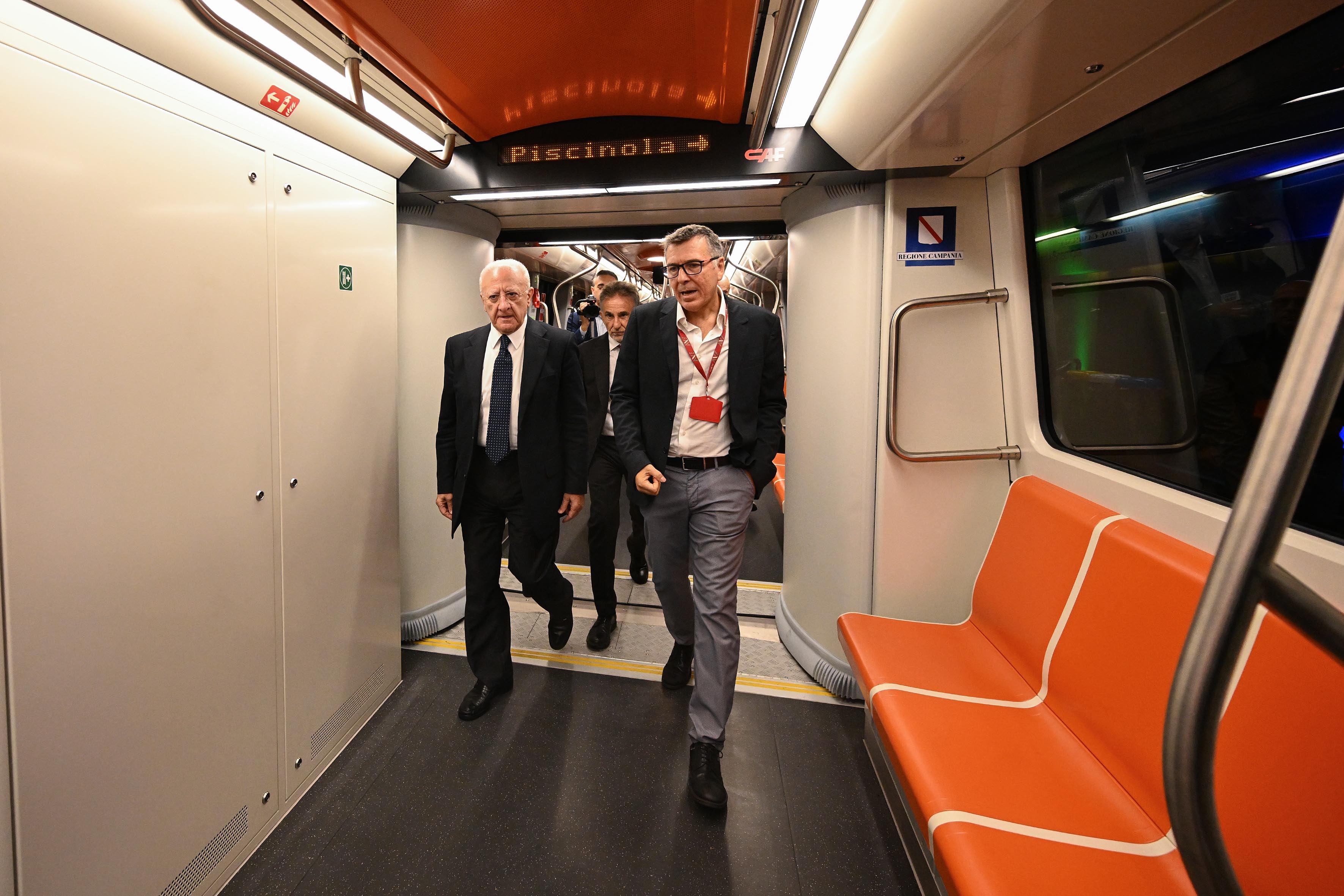 Presentazione del nuovo treno per la tratta Eav Aversa-Piscinola Scampia