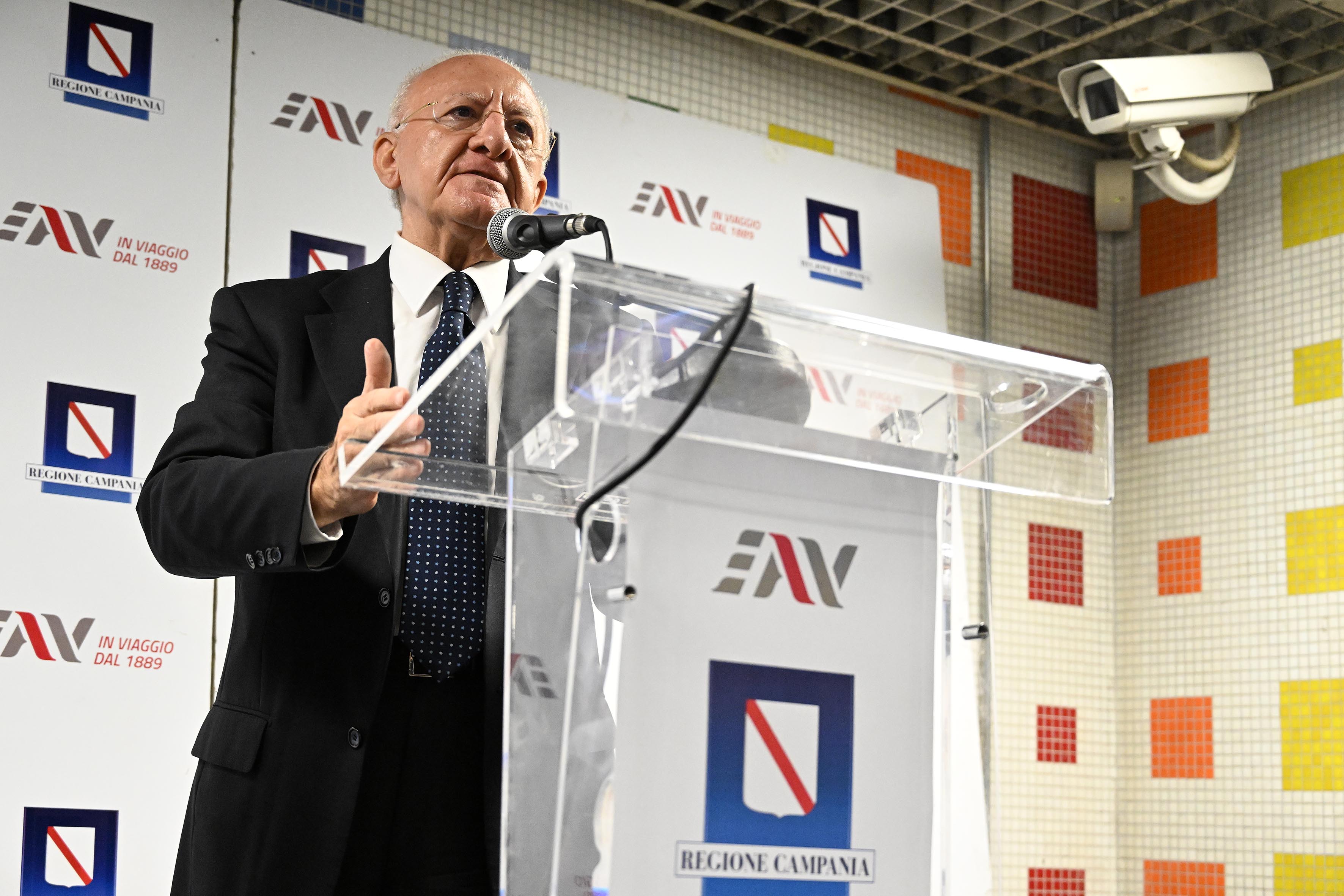 Presentazione del nuovo treno per la tratta Eav Aversa-Piscinola Scampia