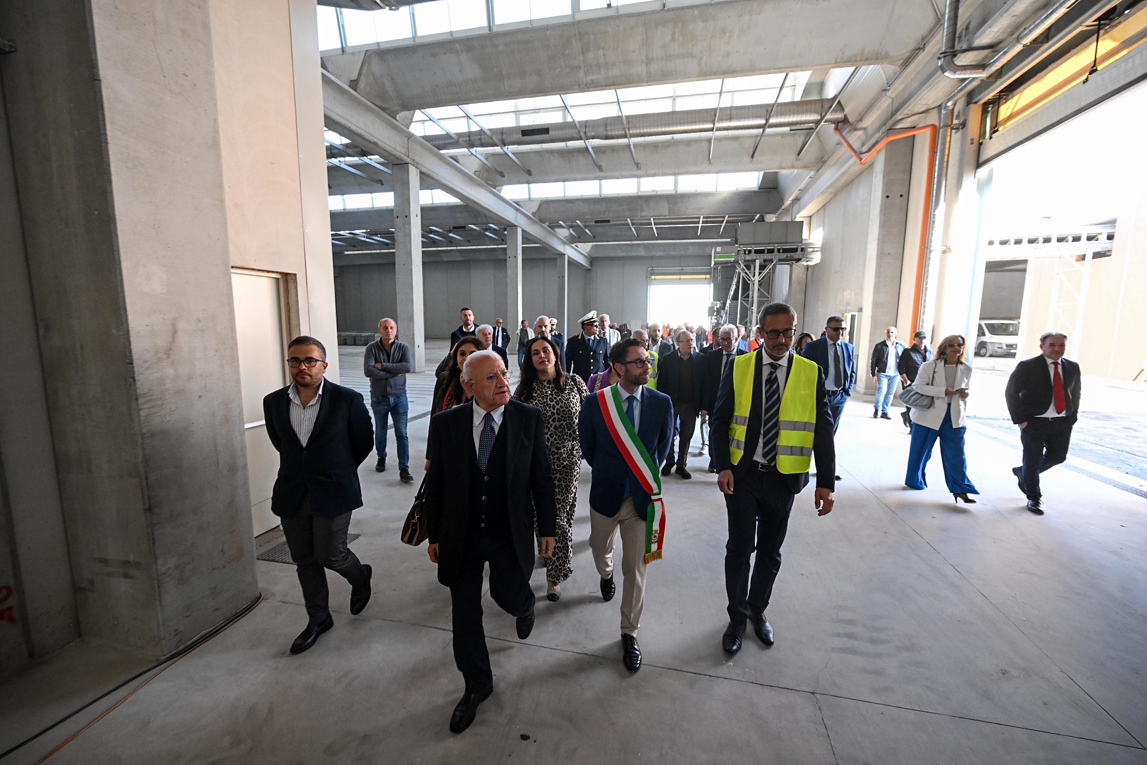 de_luca-impianto_compostaggio_pomigliano