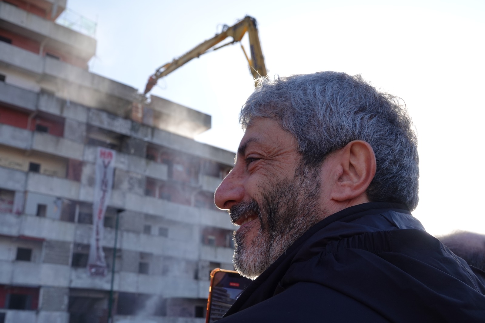 fico all'abbattimento della vela rossa di Scampia
