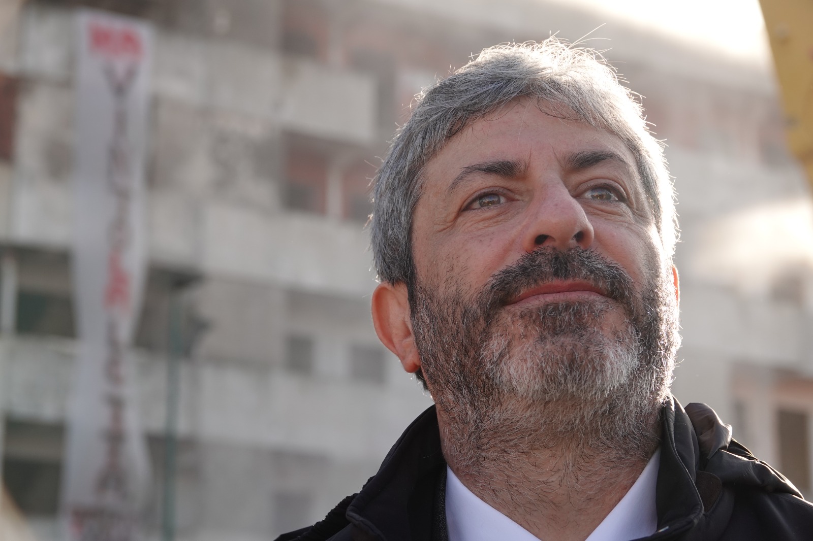 fico all'abbattimento della vela rossa di Scampia