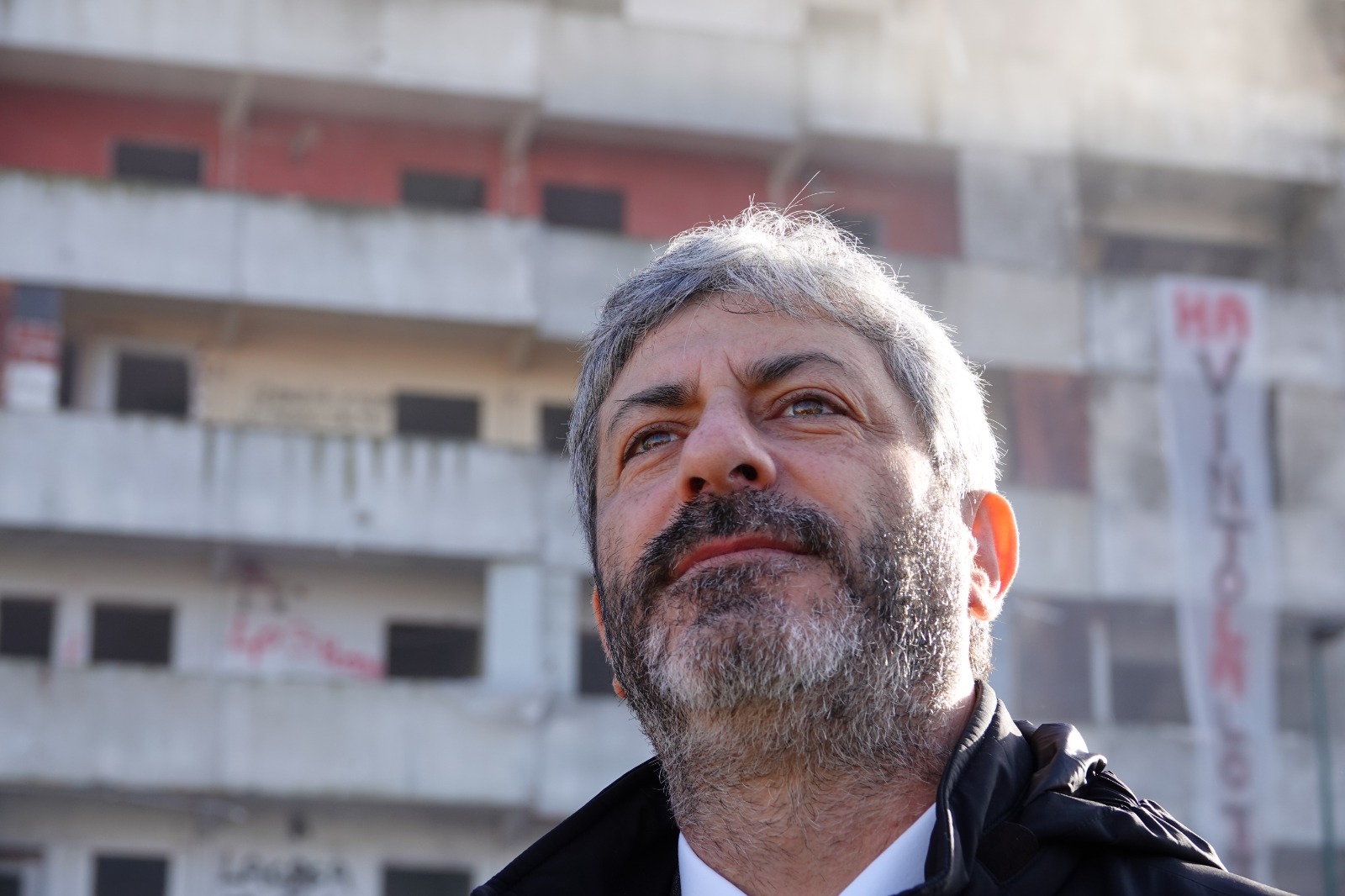 fico all'abbattimento della vela rossa di Scampia