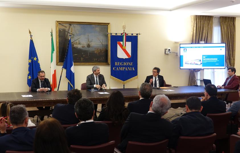 Presentazione nuovo portale istituzionale, conferenza stampa, tavolo con presidente Fico, assessore Maraio e Direttore generale Bisogno